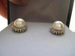 SB wedding earrings profile.JPG