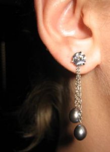 finallyblackpearldiamonddanglebrightsopt.JPG