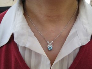 Aqua pendant on neck.jpg Aqua pendant on neck.jpg
