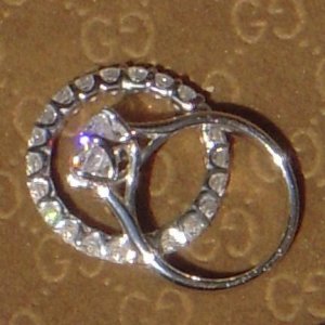 kh-guccicase-2009.jpg
