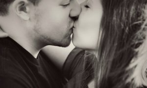 epic kiss black and white.jpg