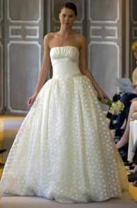 carolina herrera 2004 dress.jpg