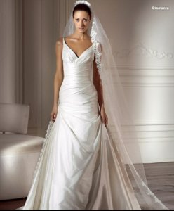 Pronovias-A-line-Diamante-Ivory-2008-1.jpg