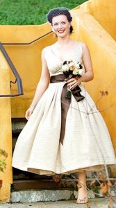 uniqueweddingdressbrown.jpg