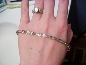 bracelet1122.JPG bracelet1122.JPG