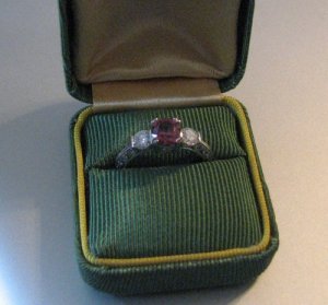 giraffecushion_tacori_garnet_4.jpg