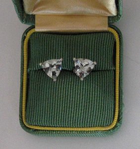 giraffecushion_earrings_IMG_1574.jpg