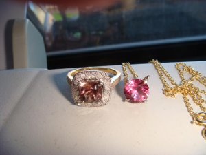 PinkNecklace8.jpg