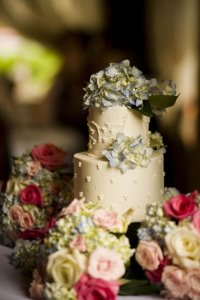 bridesmaids flowers cake.jpg