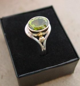 peridot ring complete1.JPG