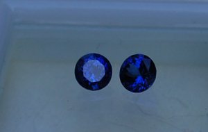 kiz-sapphires2.jpg