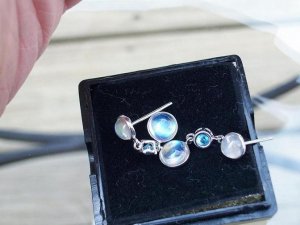 Moonearrings1.JPG