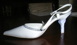 WeddShoes1Andi.jpg WeddShoes1Andi.jpg