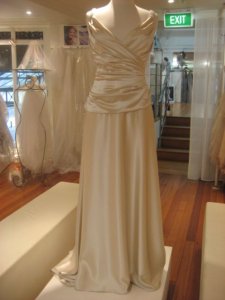 honeywedgown0001.JPG honeywedgown0001.JPG