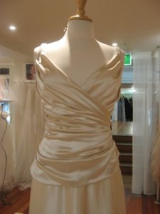honeywedgown0002.JPG