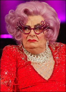 dame-edna2.jpg