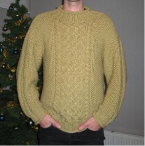 noelwrdhsweater.JPG