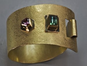 Tour-J-Bracelet-0002a-Kristen_thumb.jpg