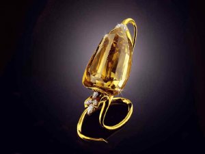 TheIncomparableDiamond 407.48ctGoldenKite.jpg TheIncomparableDiamond 407.48ctGoldenKite.jpg