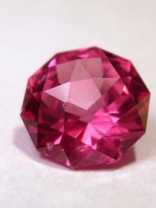 Mahenge spinel Red-Hot Pink 1.jpg