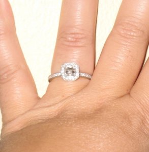 Lauras ring1.jpg Lauras ring1.jpg