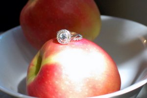apples-1.jpg apples-1.jpg