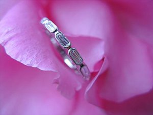 bezel set emerald band.jpg bezel set emerald band.jpg