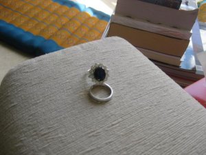 sapphirering1.JPG sapphirering1.JPG
