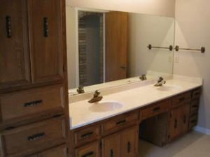 second bath has dual vanity too.jpg