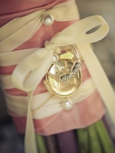 kamaweddingpendant.jpg
