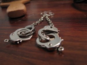 gwensdanglecuffs.JPG gwensdanglecuffs.JPG