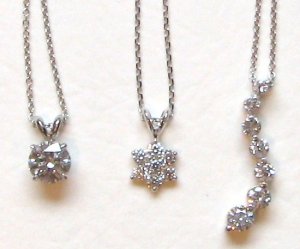 pendants_108p_50p_100p.JPG