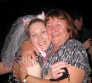 honeyhensnight05.jpg