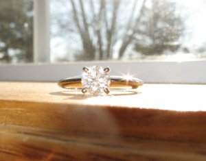 OLIVE OPAL Sunny Window Ledge Shot2_39.JPG