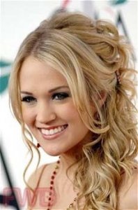 Carrie_Underwood_2005_CMAs.jpg