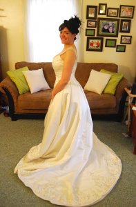 kp04092weddingdress1.jpg