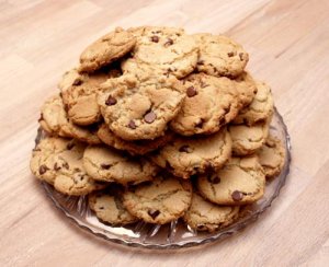 chocolate-chip-cookiesyum.jpg