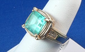 300-colombian-emerald-001.jpg 300-colombian-emerald-001.jpg