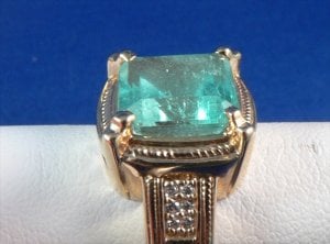 300-colombian-emerald-002.jpg
