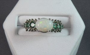 australian-white-opal-001.jpg australian-white-opal-001.jpg