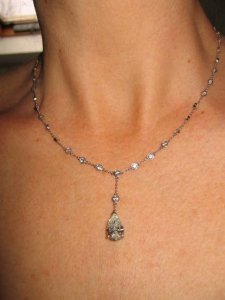 Starryeyed 2.8 ct pear 7-pt melees.jpg