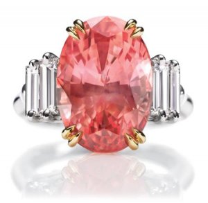 Harry_Winston_Padparadscha.jpg