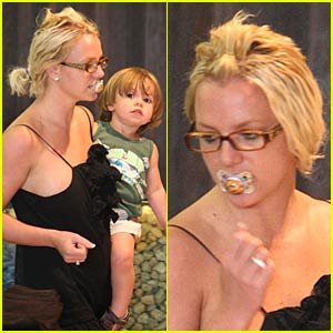 britney-spears-sucking-pacifier.jpg