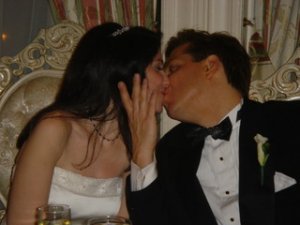 openeyekiss2.jpeg