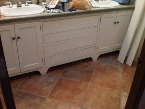 Freke bathroom before.jpg
