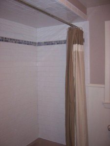 hh bathroom 2.JPG