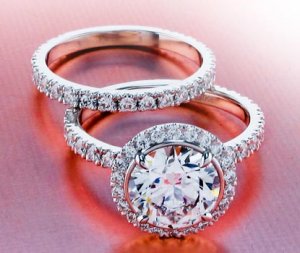 bgd halo with bezel and prong.jpg