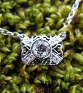pendant on moss 2 rs.jpg