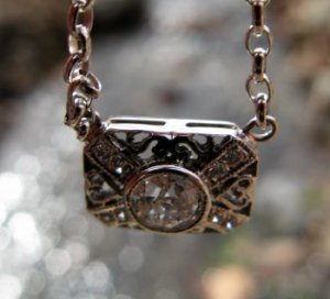 pendant stream 4817387401 rs.jpg