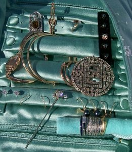 jewelry1235.JPG